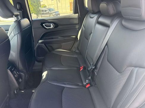 New 2026 Jeep Compass Latitude image 9