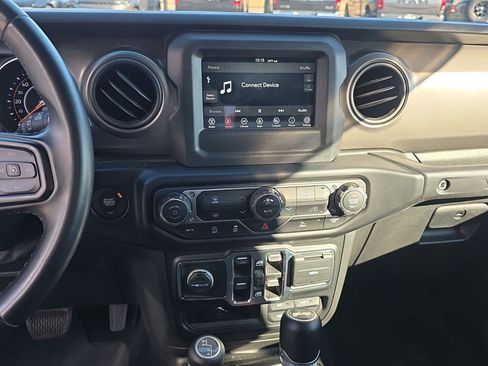 Used 2022 Jeep Wrangler Unlimited Sport image 10