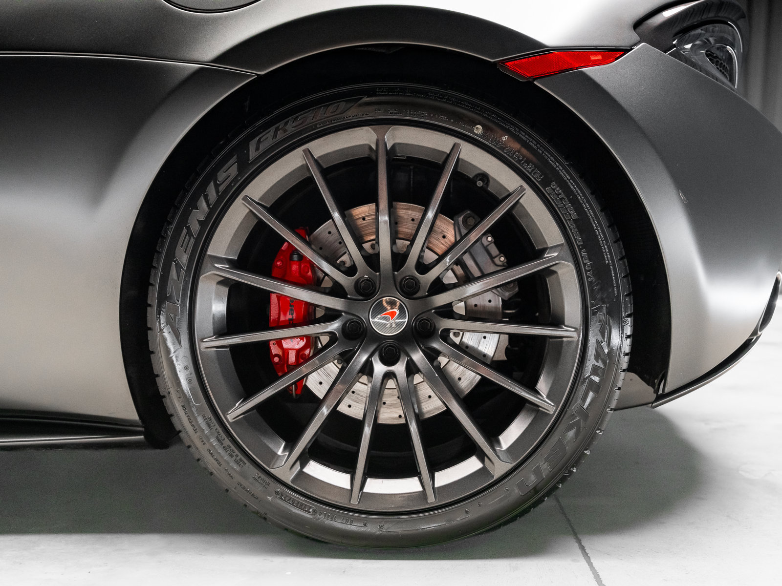 Used 2017 McLaren 570S RWD image 39