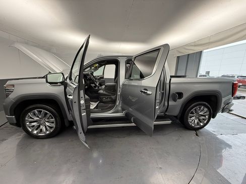 Used 2024 GMC Sierra 1500 Denali image 16