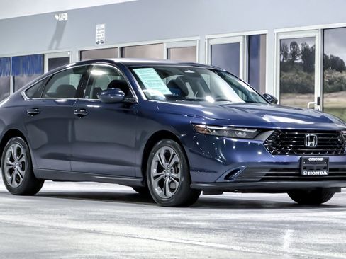 Used 2023 Honda Accord EX image 7