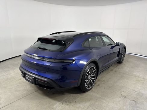 Certified 2023 Porsche Taycan 4 Cross Turismo AWD/4WD image 7