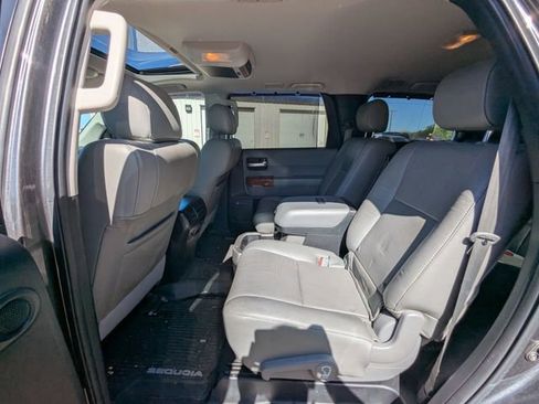Used 2020 Toyota Sequoia Platinum AWD/4WD image 20