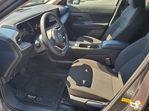 Certified 2025 Nissan Kicks S image 16