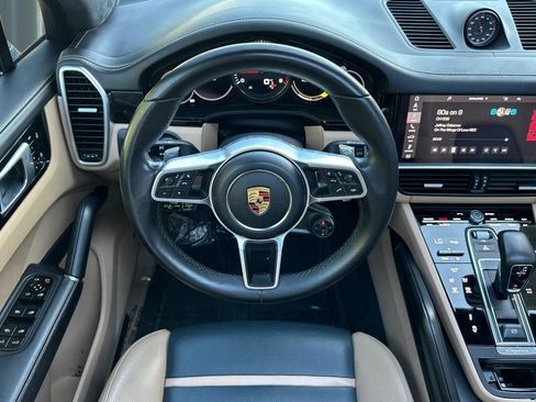 Used 2021 Porsche Cayenne GTS AWD/4WD image 14