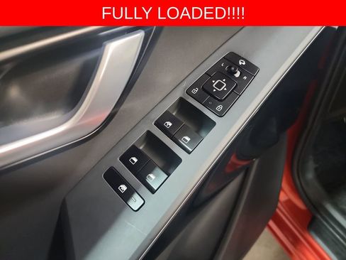 Used 2023 Kia Niro EX Touring image 8