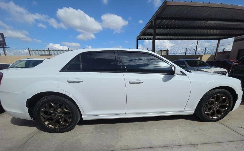 Used 2016 Chrysler 300 S AWD/4WD image 4