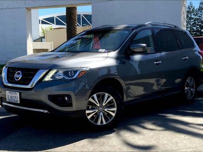 Used 2018 Nissan Pathfinder SL