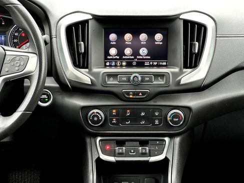 Used 2024 GMC Terrain SLE AWD/4WD image 29