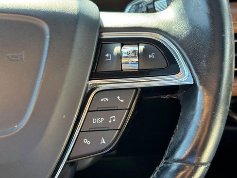 Certified 2022 Lincoln Nautilus Reserve image 18