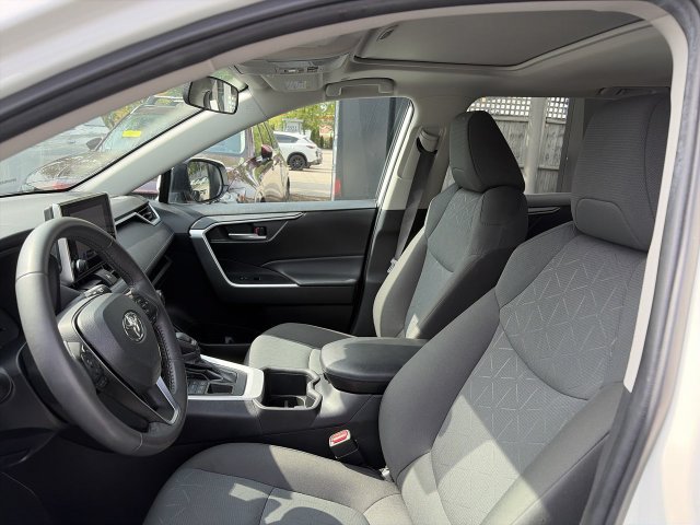 Used 2024 Toyota RAV4 XLE w/ Convenience Package AWD/4WD image 11