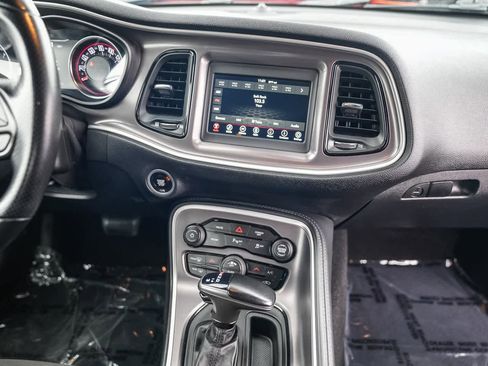 Used 2022 Dodge Challenger R/T image 13