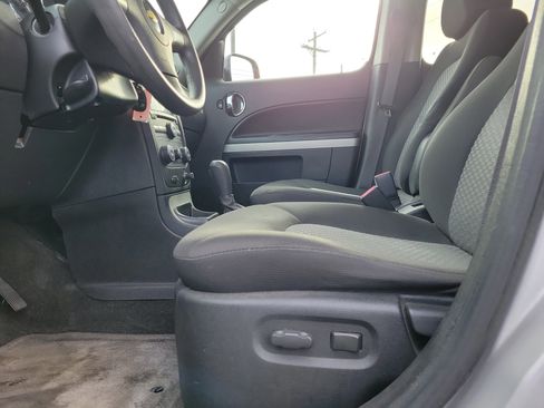 Used 2010 Chevrolet HHR LS image 16