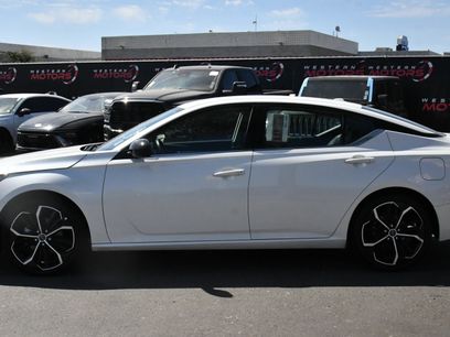 Used 2024 Nissan Altima 2.5 SR