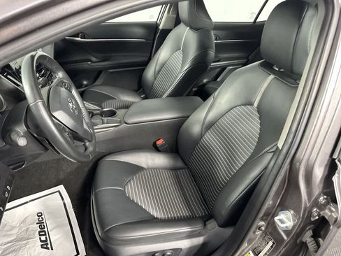 Used 2024 Toyota Camry SE FWD image 7