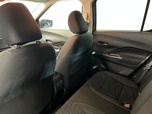 Used 2021 Nissan Kicks SV image 19