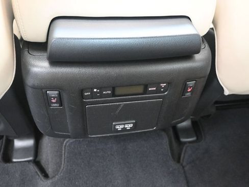 Used 2017 Nissan Armada Platinum w/ Captain Seat Package RWD image 20