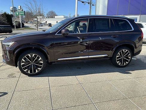 New 2026 Volvo XC90 T8 Plus w/ Protection Package Premier AWD/4WD image 11