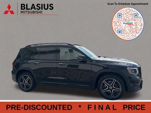 Used 2021 Mercedes-Benz GLB 250 4MATIC w/ AMG Line image 9