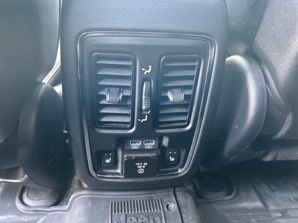 Used 2020 Jeep Grand Cherokee Trailhawk w/ Trailhawk Luxury Group AWD/4WD image 23