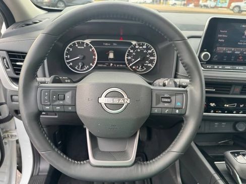 Used 2025 Nissan Rogue SV w/ SV Premium Package AWD/4WD image 14