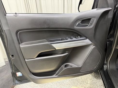 Used 2018 Chevrolet Colorado LT image 16