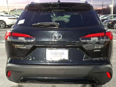 Certified 2023 Toyota Corolla Cross XLE image 6