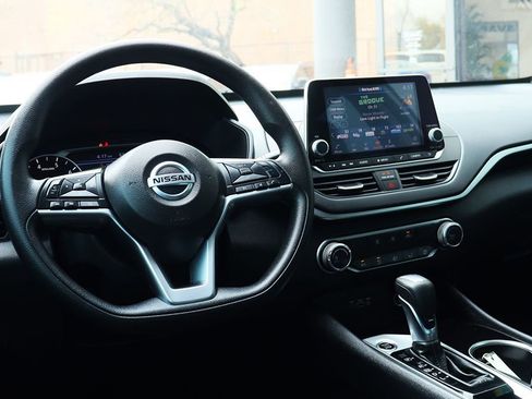 Used 2021 Nissan Altima 2.5 SV image 35