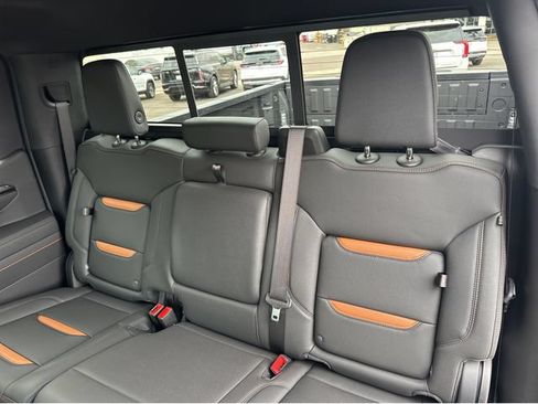 New 2026 GMC Sierra 1500 AT4 w/ AT4 Premium Package AWD/4WD image 16