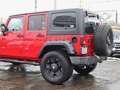 Used 2014 Jeep Wrangler Unlimited Sport w/ Quick Order Package 24S AWD/4WD image 12