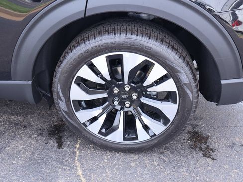 New 2026 Ford Explorer Platinum w/ LUX Leather Package AWD/4WD image 21