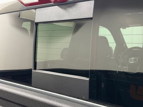 Certified 2025 GMC Sierra 1500 AT4 w/ AT4 Premium Package image 36