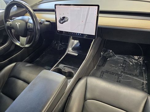 Used 2018 Tesla Model 3 Long Range RWD image 5