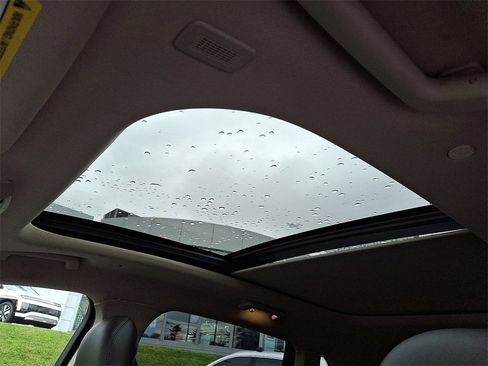 Used 2019 Lincoln Nautilus Select w/ Class II Trailer Tow Package image 15