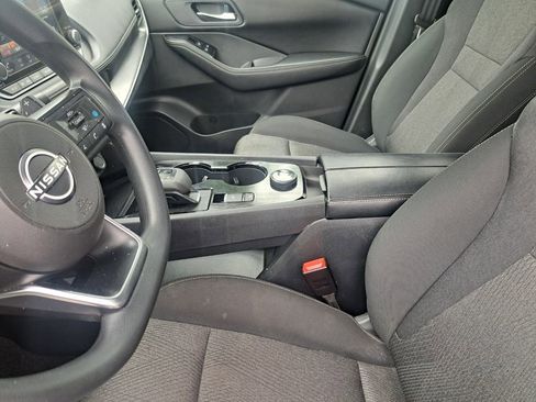Used 2024 Nissan Rogue SV AWD/4WD image 17