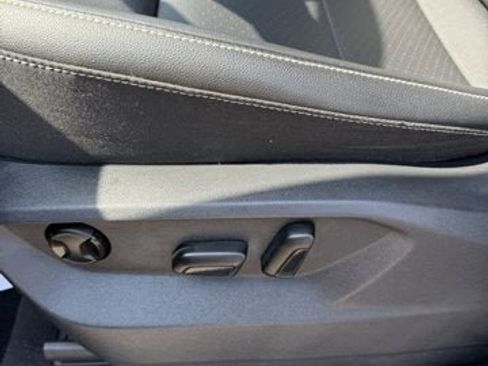 Used 2021 Volkswagen Atlas SE image 17