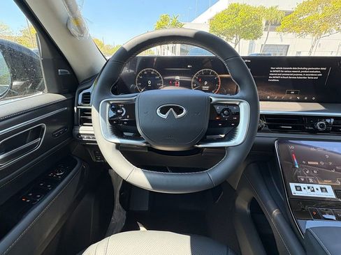 New 2026 INFINITI QX80 Luxe RWD image 12