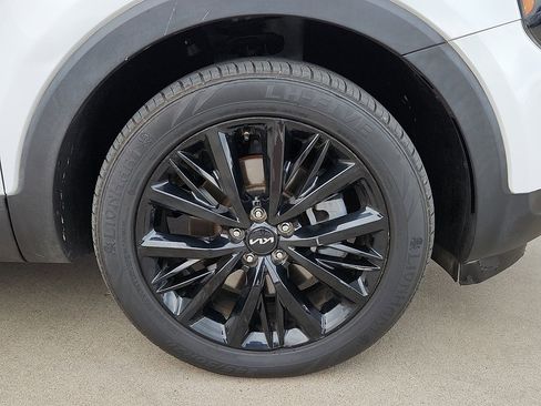 Used 2022 Kia Telluride SX w/ Towing Package image 6