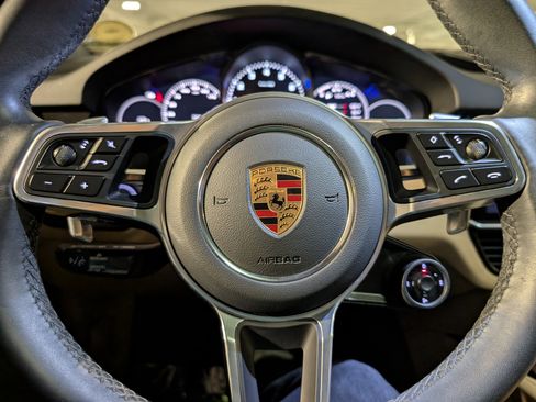 Certified 2023 Porsche Cayenne Coupe image 25