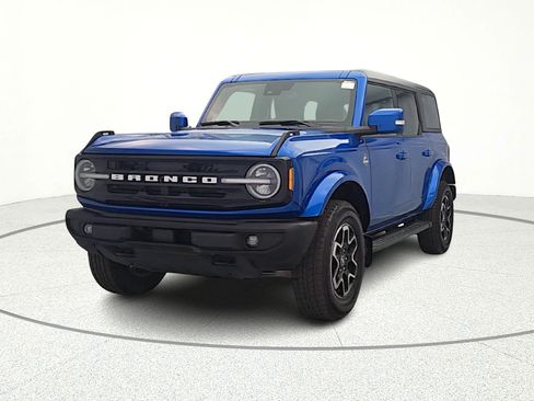 Used 2022 Ford Bronco Outer Banks AWD/4WD image 2
