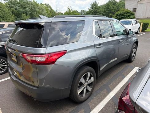 Used 2019 Chevrolet Traverse LT w/ LT Premium Package AWD/4WD image 13