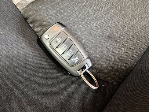 Used 2023 Hyundai Sonata SE FWD image 10