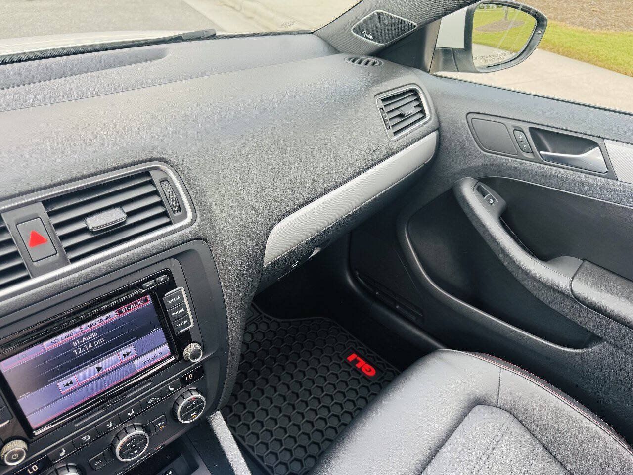 Used 2013 Volkswagen Jetta GLI Autobahn FWD image 21