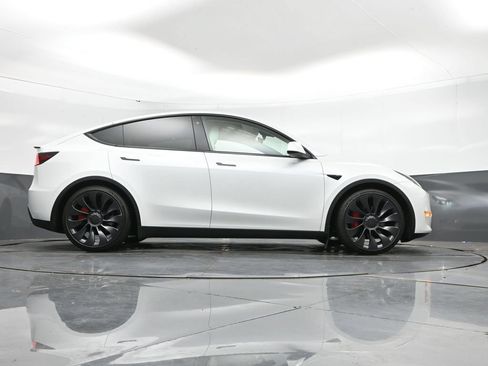 Used 2023 Tesla Model Y Performance AWD/4WD image 43