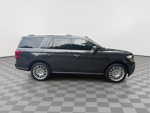 Used 2024 Ford Expedition Limited RWD image 5