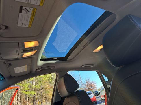 Used 2019 Hyundai Kona Limited image 31