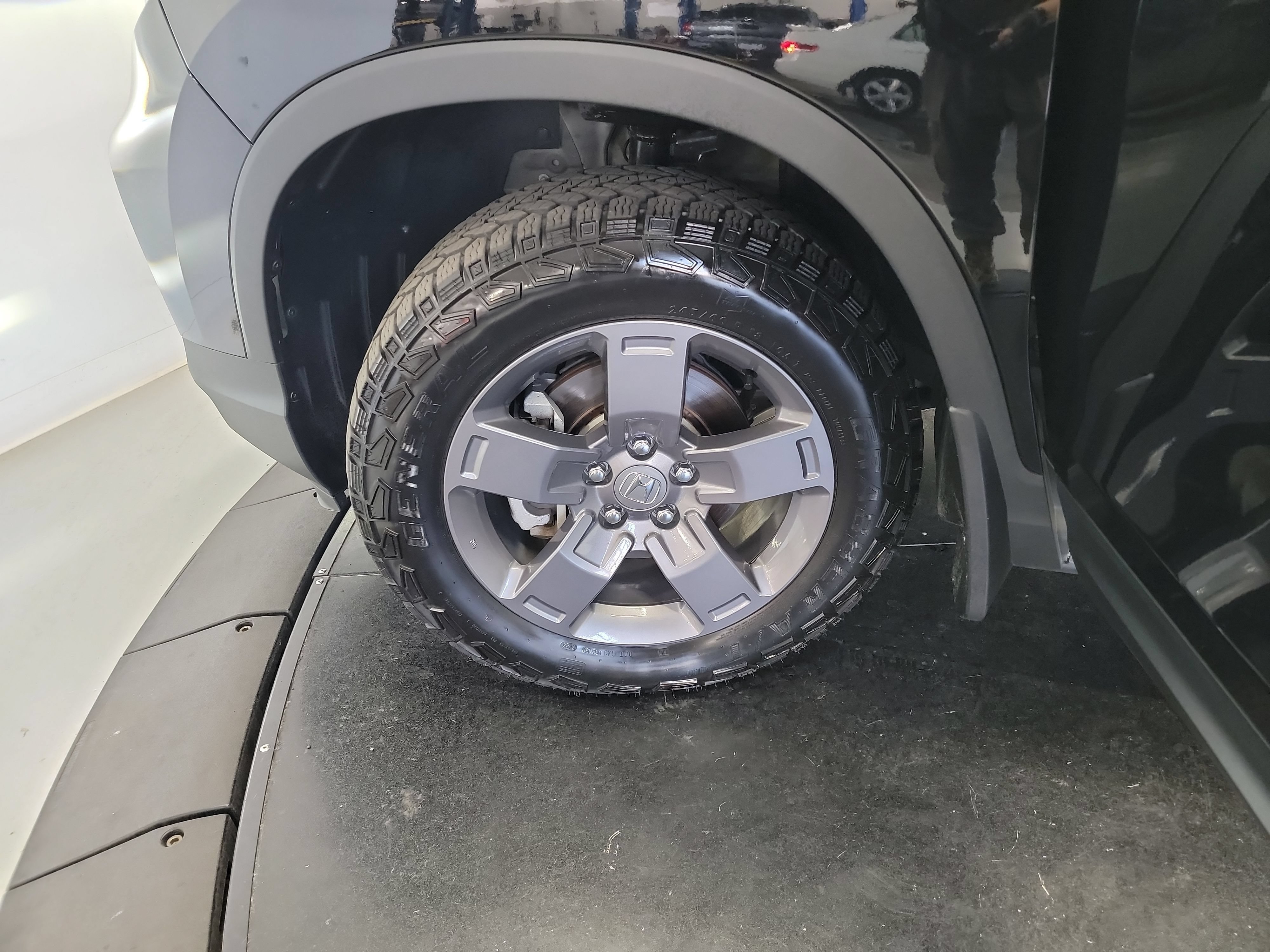 Used 2025 Honda Ridgeline TrailSport image 30