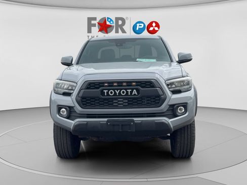 Used 2021 Toyota Tacoma TRD Off-Road image 8