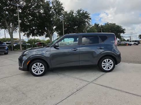 Certified 2023 Kia Soul LX FWD image 5