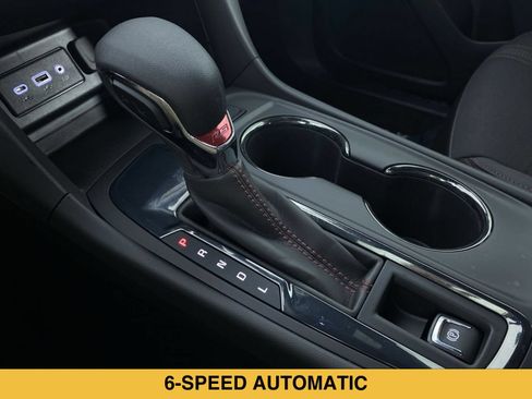 Certified 2022 Chevrolet Equinox RS w/ LPO, Floor Liner Package FWD image 7
